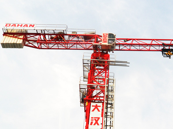 QTZ160 (PT7015) 平头式塔式华体会体育-华体会体育·(中国)官方网站 10t